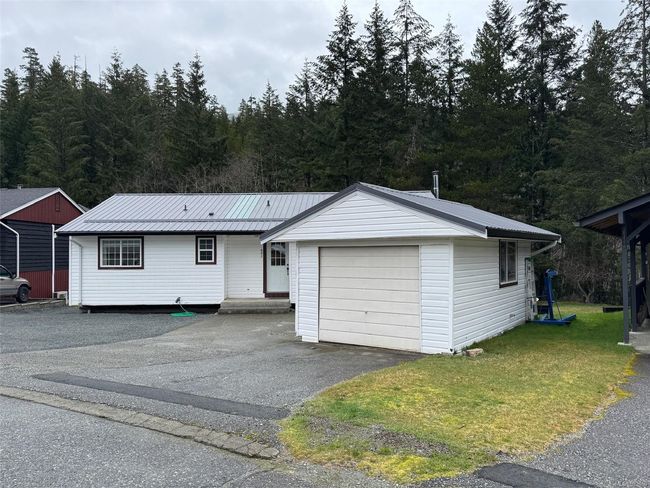 603 Hummingbird Lane, House other with 3 bedrooms, 2 bathrooms and 4 parking in Gold River BC | Image 37