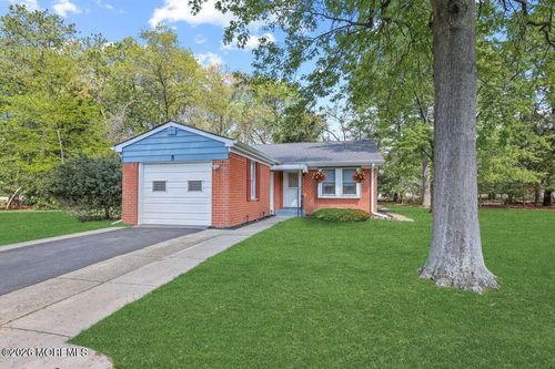 5 Revere Ct, Whiting, NJ, 08759-1720 | Card Image