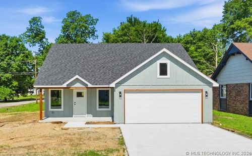 724 S Muskogee St, Sapulpa, OK, 74066-5042 | Card Image