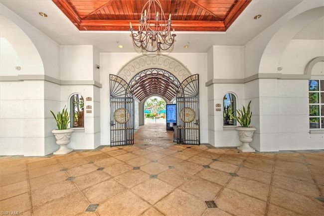 View of property entrance | Image 32