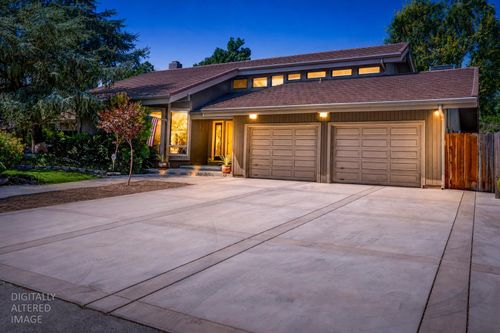 811 Monte Vista Avenue, Los Banos, CA, 93635 | Card Image