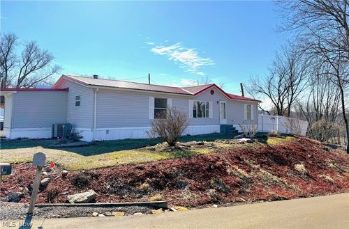 14 Hector Ave, Chester, WV, 26034-1498 | Card Image