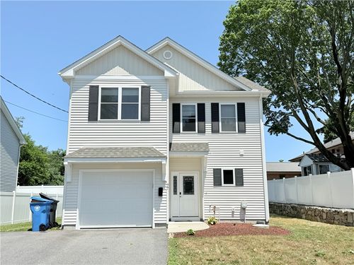 77 Batcheller Ave, Cranston, RI, 02920-5161 | Card Image