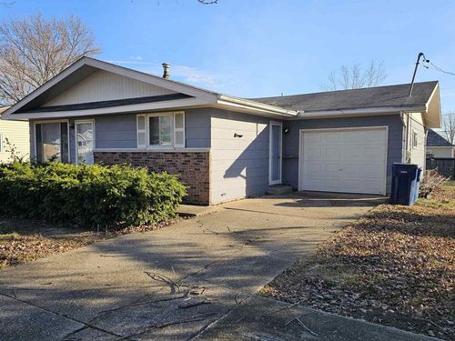 302 Marteeny St, Mount Vernon, IL, 62864-5744 | Card Image