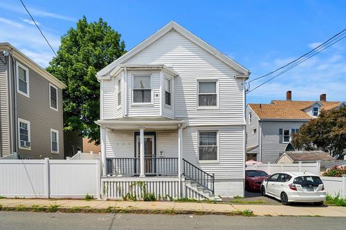 52 Mason St, Salem, MA, 01970-2256 | Card Image