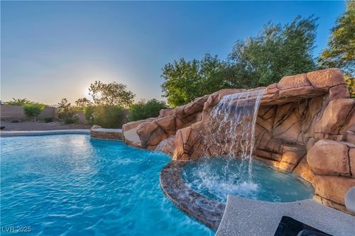 7670 Frittata Ave, Las Vegas, NV, 89113-6179 | Card Image