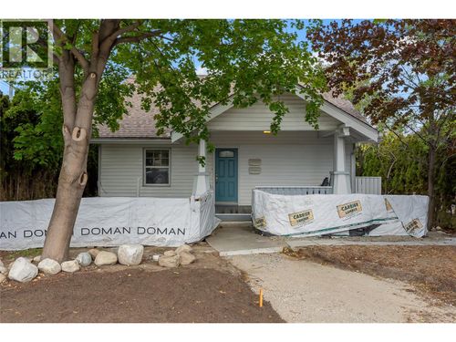 597 Eckhardt Ave E, Penticton, BC, V2A2A1 | Card Image