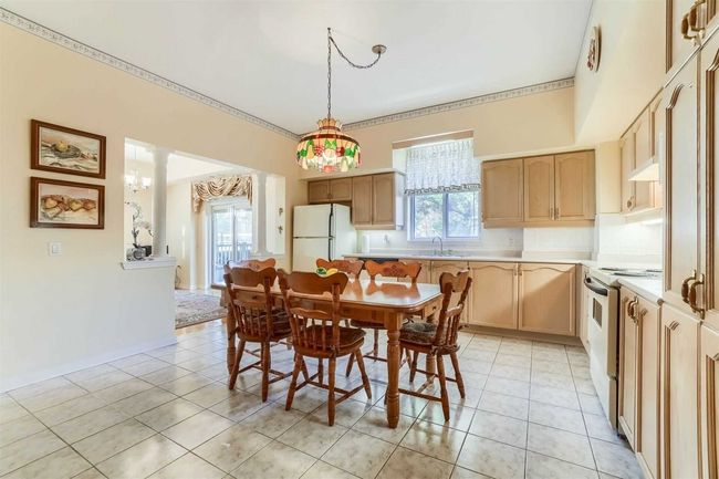 116 - 2506 Rutherford Rd, Condo with 2 bedrooms, 2 bathrooms and 1 parking in Concord ON | Image 9