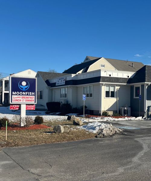 369 Main Street, West Dennis, MA, 02670 | Card Image