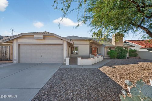10877 E Becker Ln, Scottsdale, AZ, 85259-3954 | Card Image
