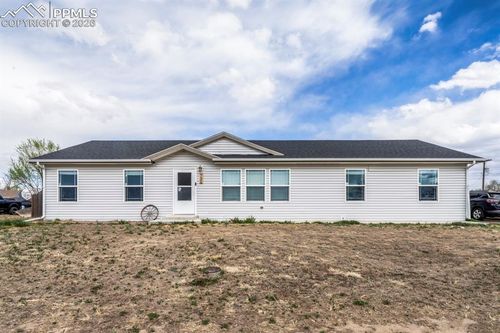 736 Indiana Ave, Limon, CO, 80828-2205 | Card Image