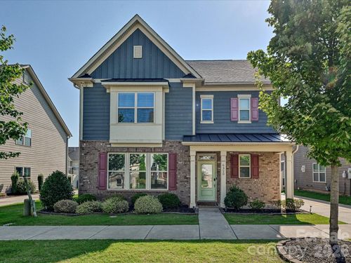 6320 Kennard Dr, Charlotte, NC, 28216-3885 | Card Image