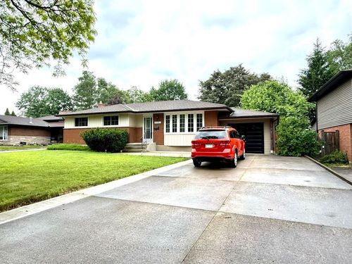 4383 Petrie Crt, Niagara Falls, ON, L2E6L8 | Card Image