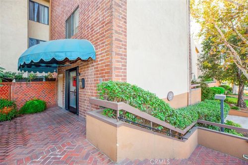 203-460 Oak St, Glendale, CA, 91204-1267 | Card Image