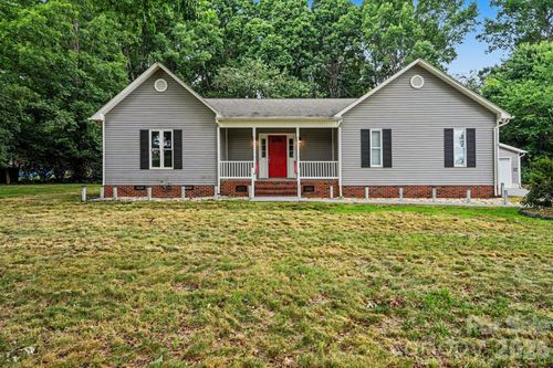 2684 Tiffany St, Conover, NC, 28613-9115 | Card Image