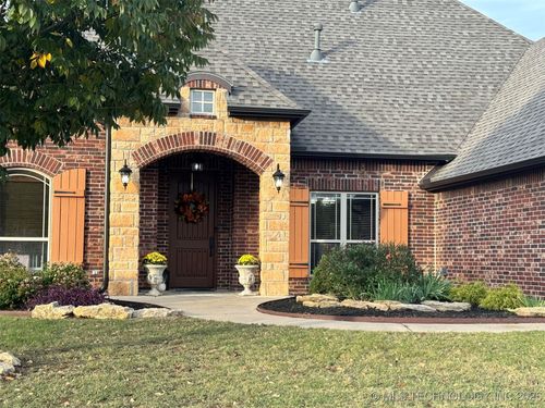 14824 148th St, Collinsville, OK, 74021-6836 | Card Image