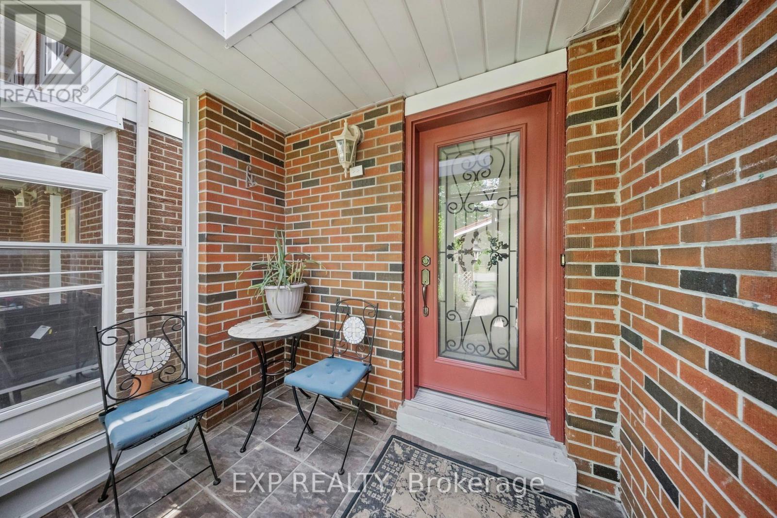 Residential in Markham (German Mills) 2