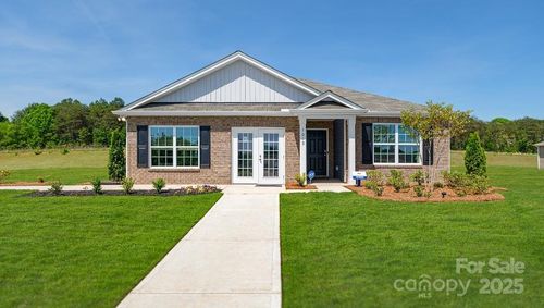 36 Wildbrook Dr, Waynesville, NC, 28785-7260 | Card Image