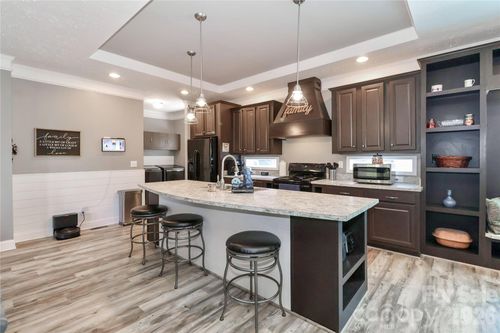 192 Apple Valley Ln, Statesville, NC, 28677-8000 | Card Image