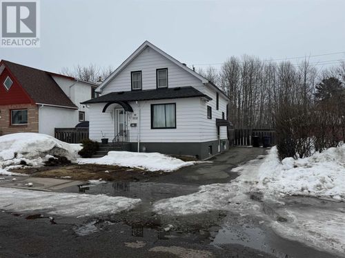 1010 Alberta St, Thunder Bay, ON, P7C3G2 | Card Image