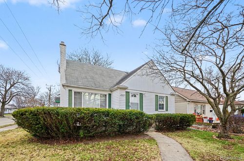 24274 Shakespeare Ave, Eastpointe, MI, 48021-3337 | Card Image