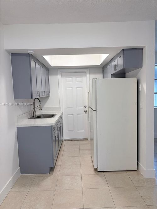 65-31 Nw 163rd St, Miami, FL, 33169-6521 | Card Image
