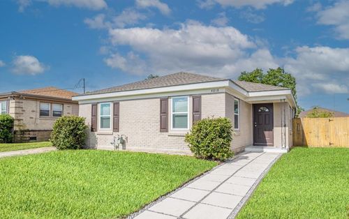 4818 Stemway Dr, New Orleans, LA, 70126-3842 | Card Image