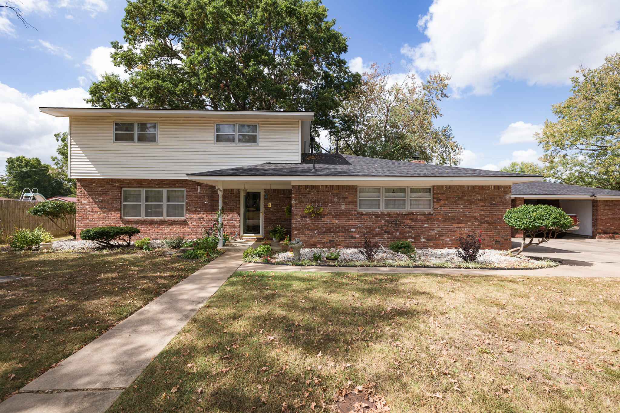 Sky Ln, Miami, OK 74354