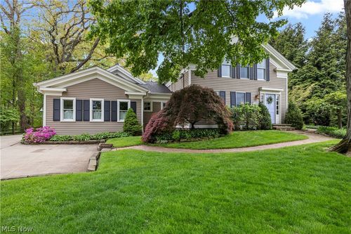 25547 Lake Rd, Bay Village, OH, 44140-2626 | Card Image