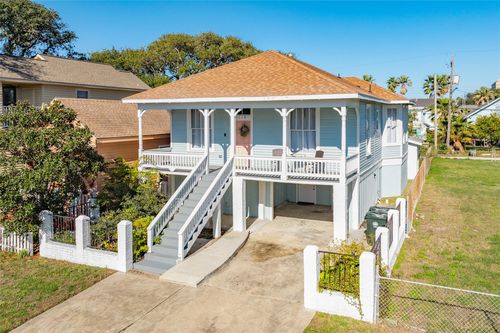 1118 Avenue K, Galveston, TX, 77550-6129 | Card Image