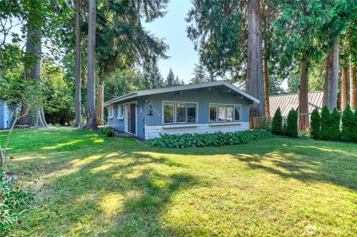 1976 Cedar Park Dr, Point Roberts, WA, 98281-8807 | Card Image