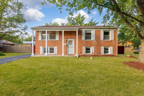 610 Sandra Dr, University Park, IL, 60484-2917 | Card Image