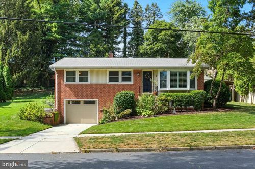 13 Brier Rd, CAMP HILL, PA, 17011-2513 | Card Image
