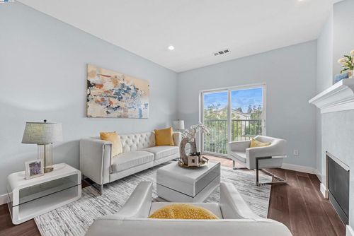 3918 Fossano Cmn, Fremont, CA, 94538-1998 | Card Image