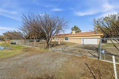 700 W Amarillo Ave, Pahrump, NV, 89048-5511 | Card Image