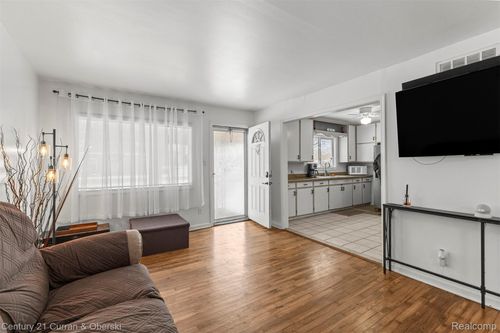 22327 Wick Rd, Taylor, MI, 48180-3606 | Card Image