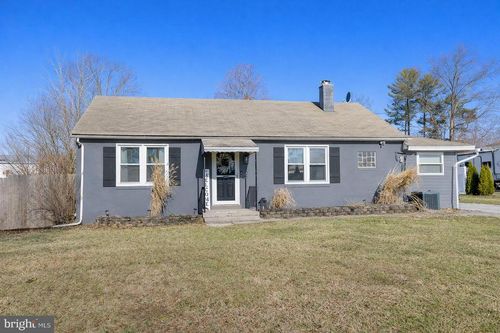 105 N Trooper Rd, NORRISTOWN, PA, 19403-1354 | Card Image