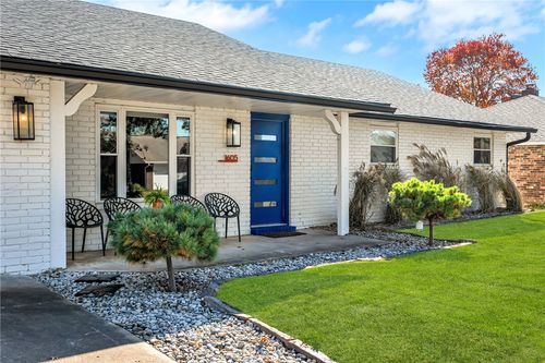 1605 Se P St, Bentonville, AR, 72712-6840 | Card Image