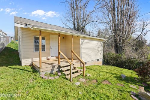 1703 Cecil Ave, Knoxville, TN, 37917-4743 | Card Image