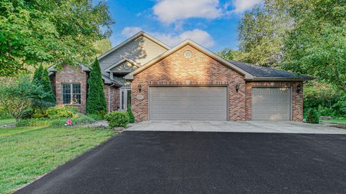 11057 Pleasant Grove Dr, Wheatfield, IN, 46392-7711 | Card Image