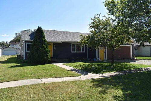 209 N Center St, Saint Ansgar, IA, 50472-9520 | Card Image