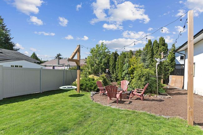 26561 29 Avenue, House other with 3 bedrooms, 2 bathrooms and 6 parking in Langley BC | Image 31