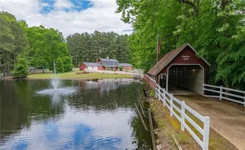 1058 Pine Log Rd, Skippers, VA, 23879-2404 | Card Image