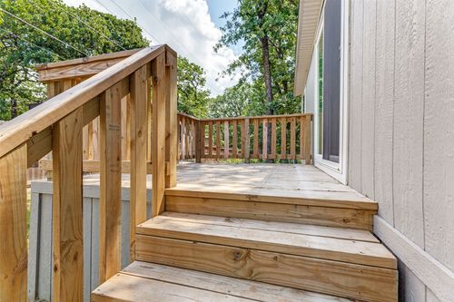 1613 Mockingbird Ln, Azle, TX, 76020-4545 | Card Image