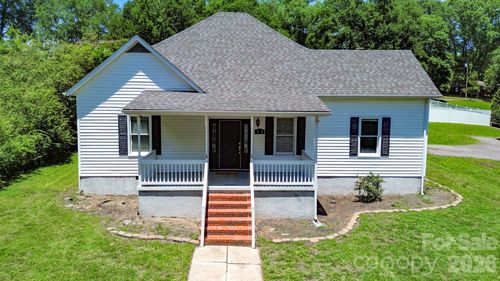 638 W Main St, Lincolnton, NC, 28092 | Card Image