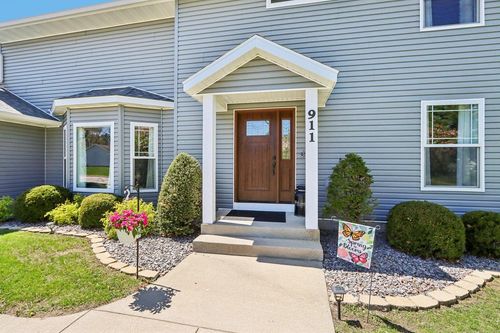 911 Fawn Court, WISCONSIN DELLS, WI, 53965 | Card Image