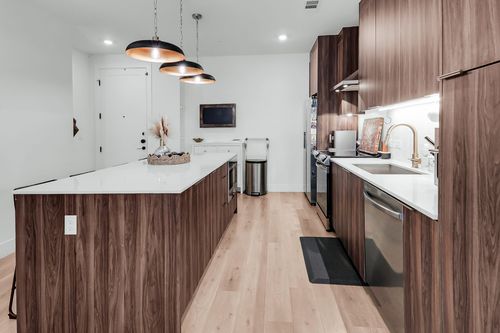 304-1701 Simond Ave, Austin, TX, 78723-4776 | Card Image