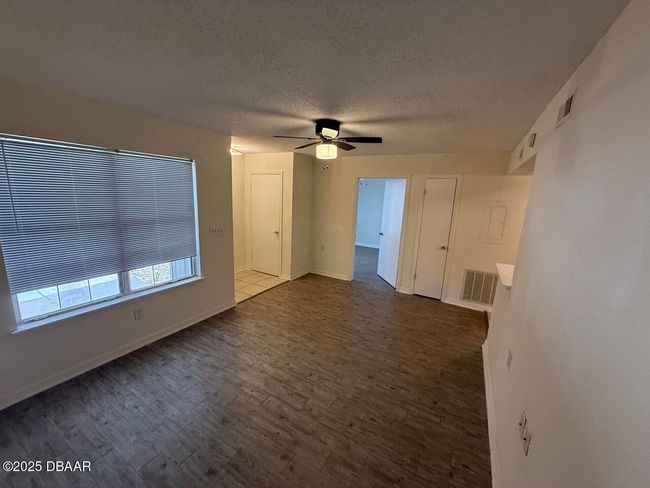 front door / living room / kitchen entry/ bedroom 2 entry | Image 18