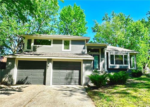 1621 N Belvidere Ave, Independence, MO, 64056-1323 | Card Image