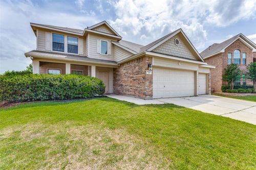 8233 Delafield Dr, Fort Worth, TX, 76131-5372 | Card Image